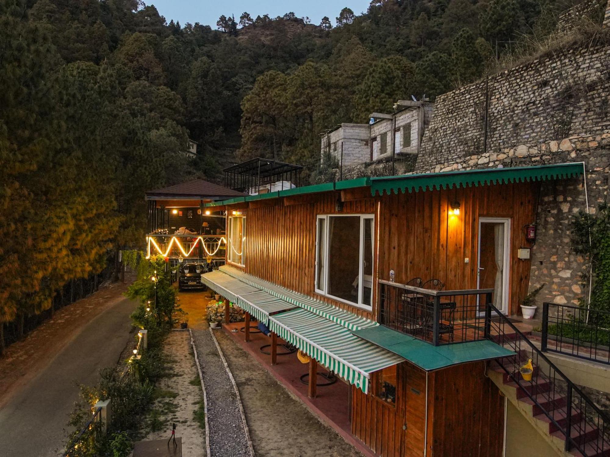 Thehimalayanliving Whistling Pines Hotel Mukteshwar Exterior foto